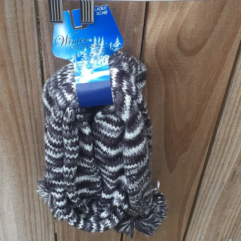 Winter Originals Ladies Scarf NWT